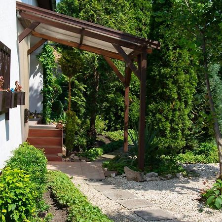 Ket Cseresznye Vendeghaz Siofok Exterior photo